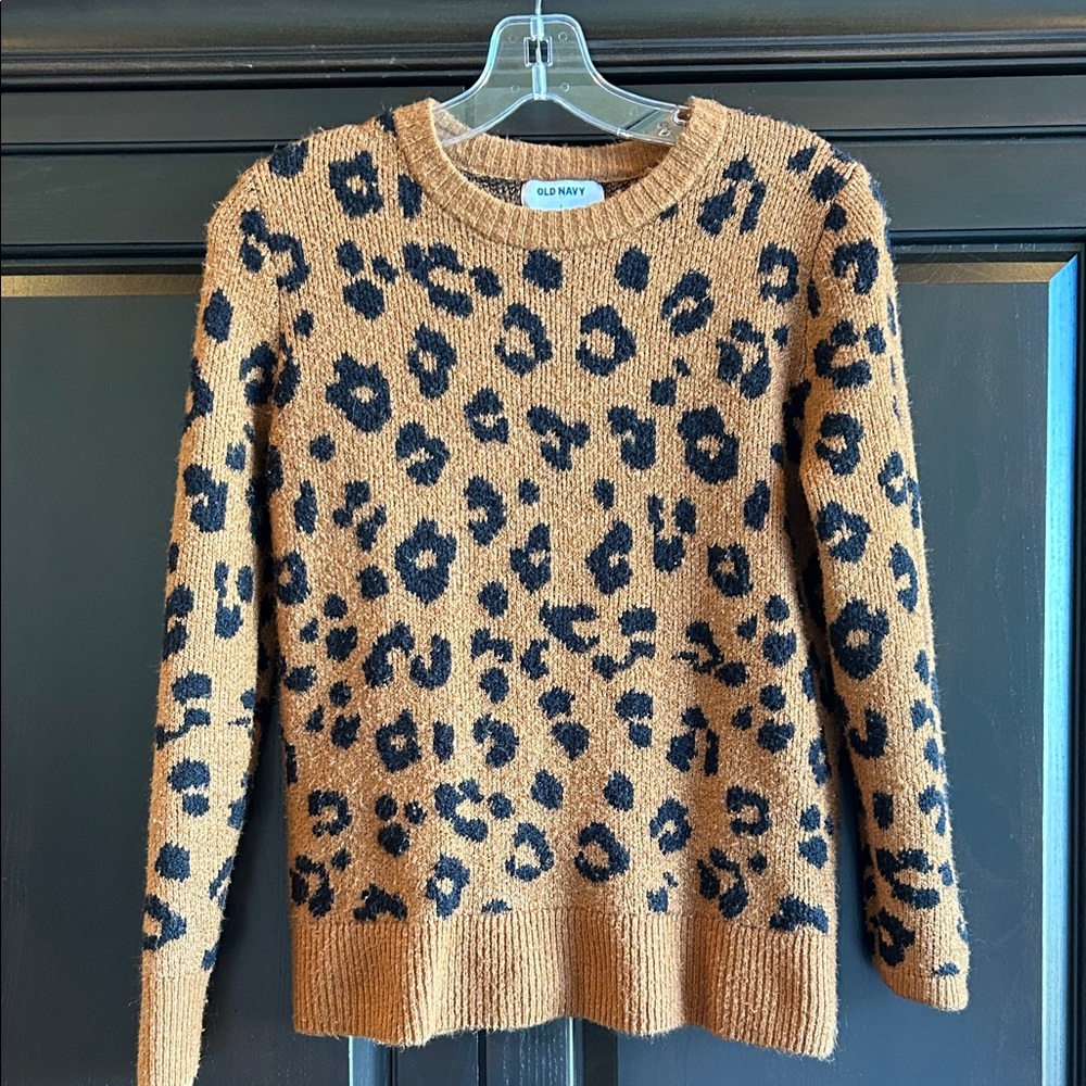 Old Navy Women's Tan and Black Leopard Print Sweater• S